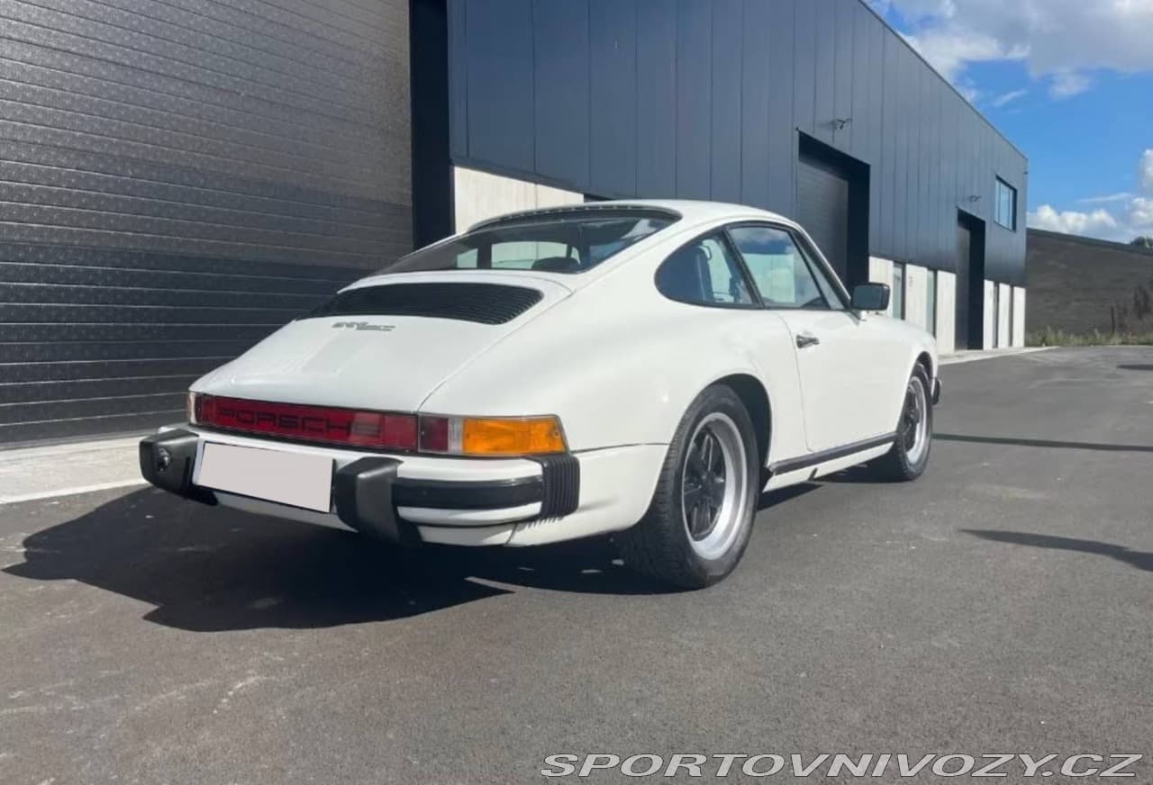 1977 Porsche 911 - 6