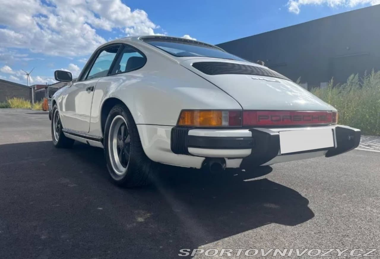 1977 Porsche 911 - 7