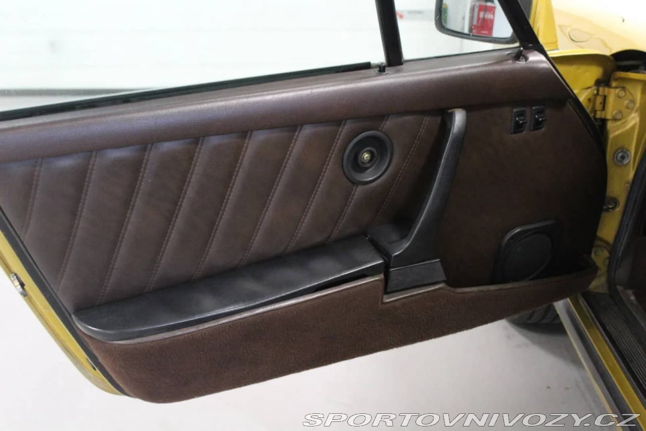 1983 Porsche 911 - 13