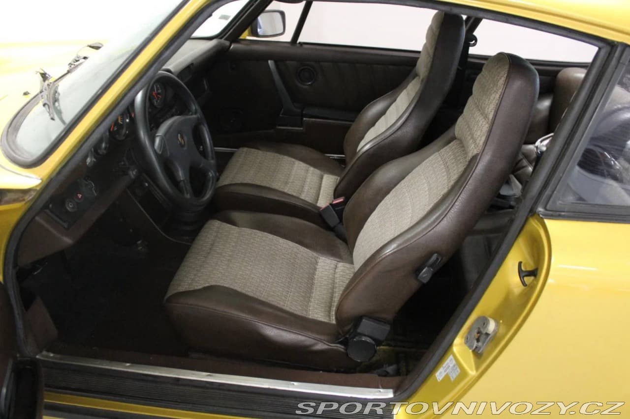 1983 Porsche 911 - 15