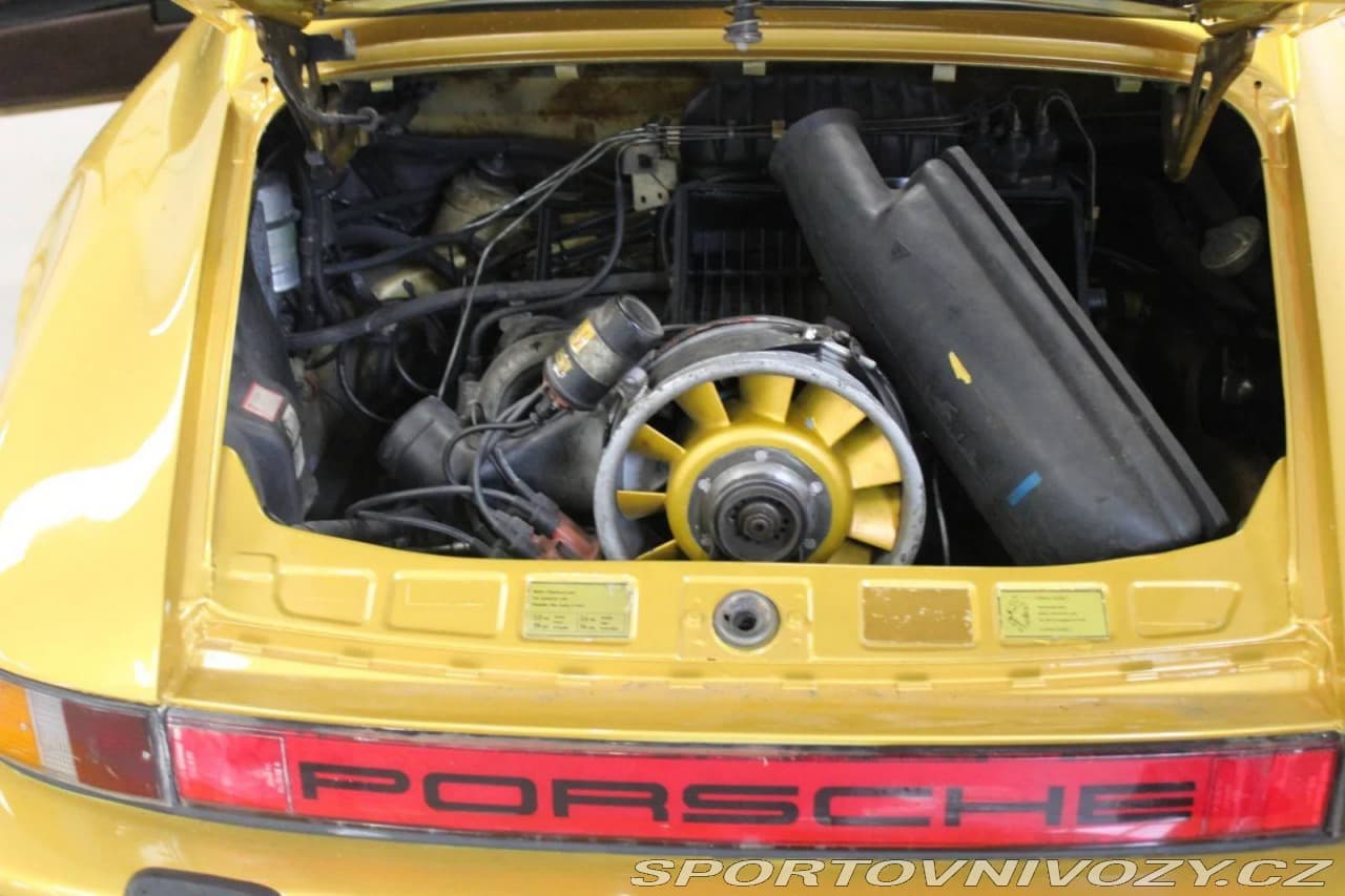 1983 Porsche 911 - 18
