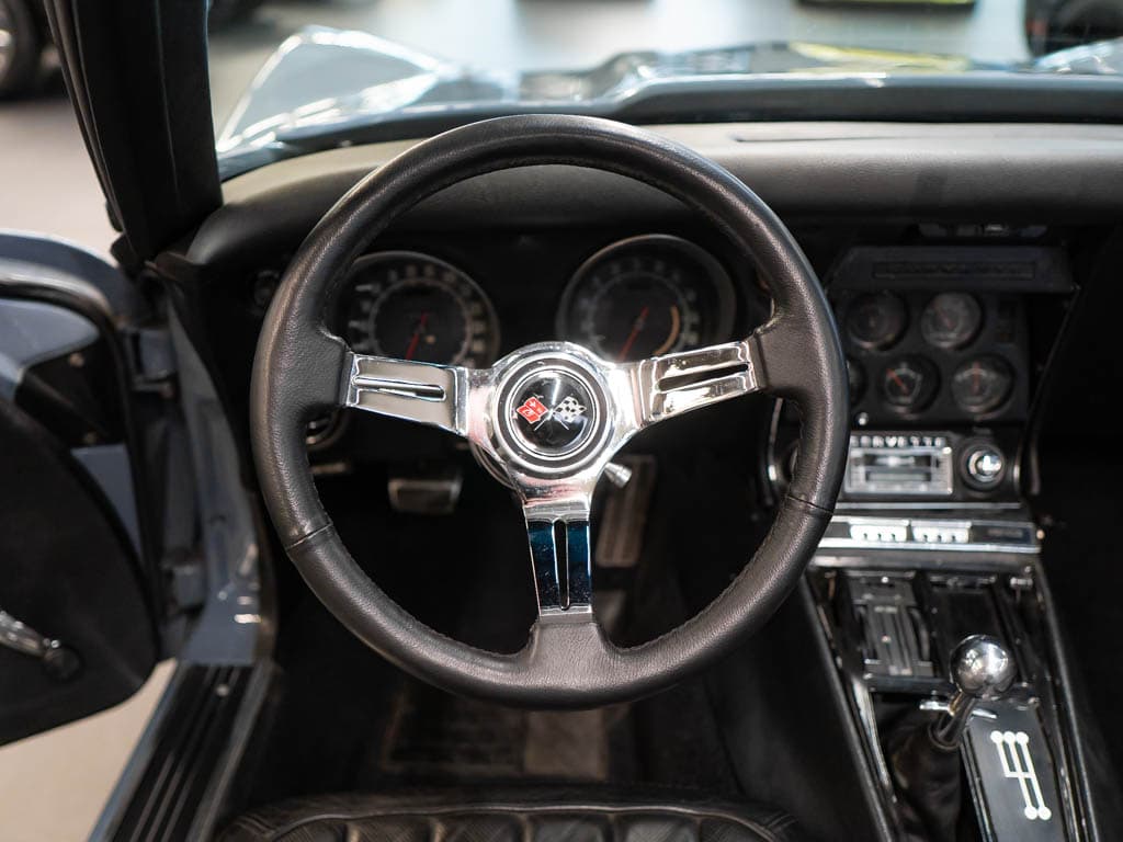1968 Chevrolet CORVETTE - 13