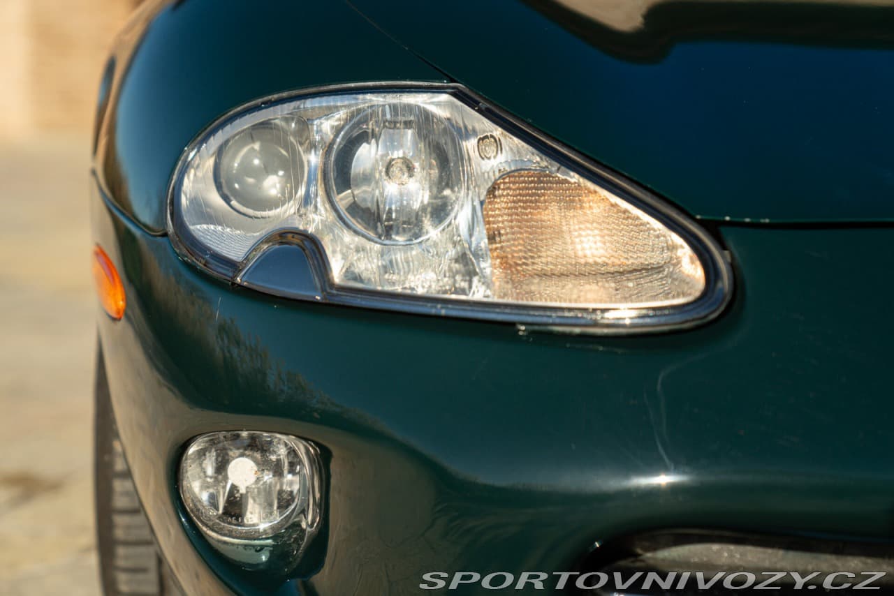 1998 Jaguar XK - 10