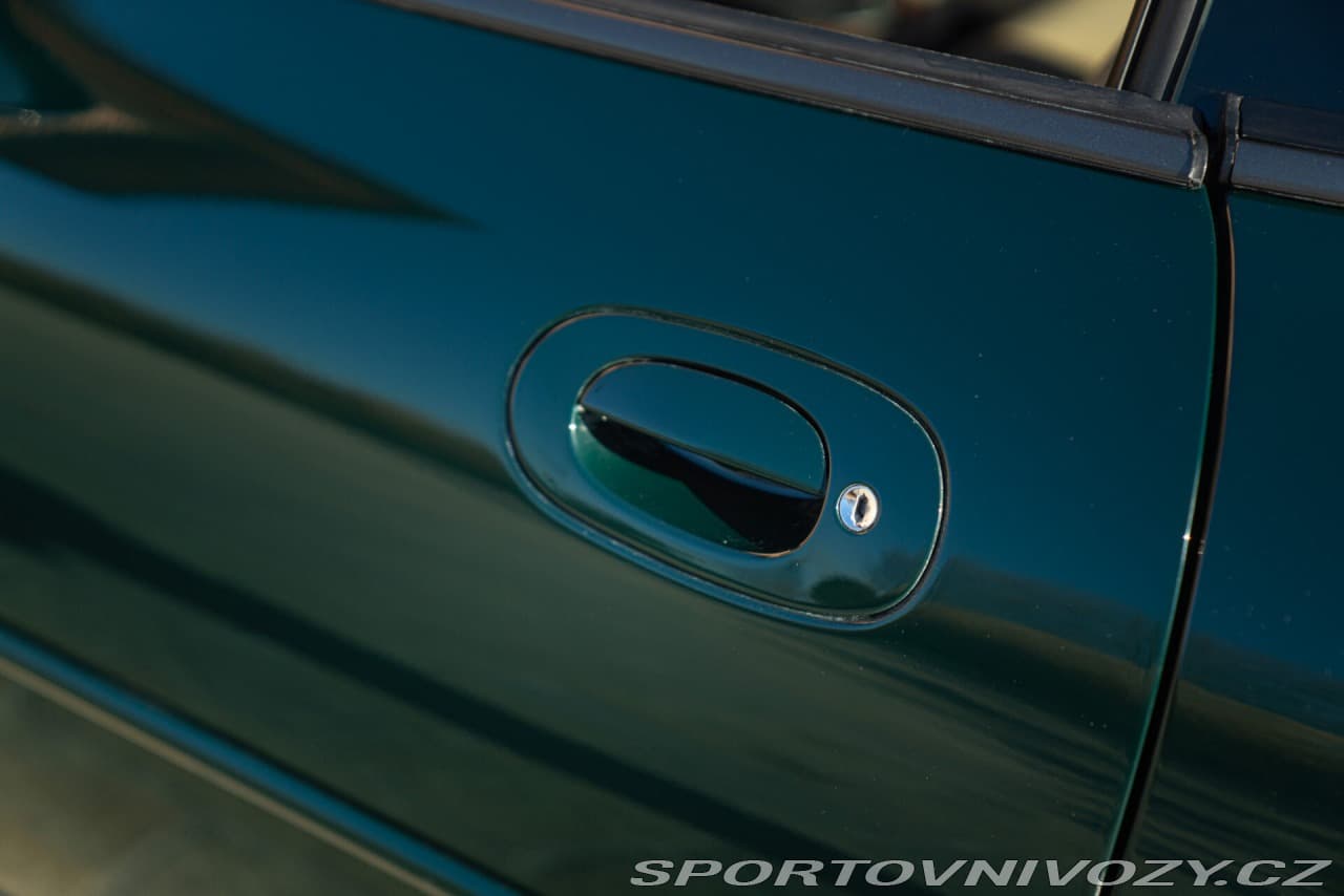 1998 Jaguar XK - 14