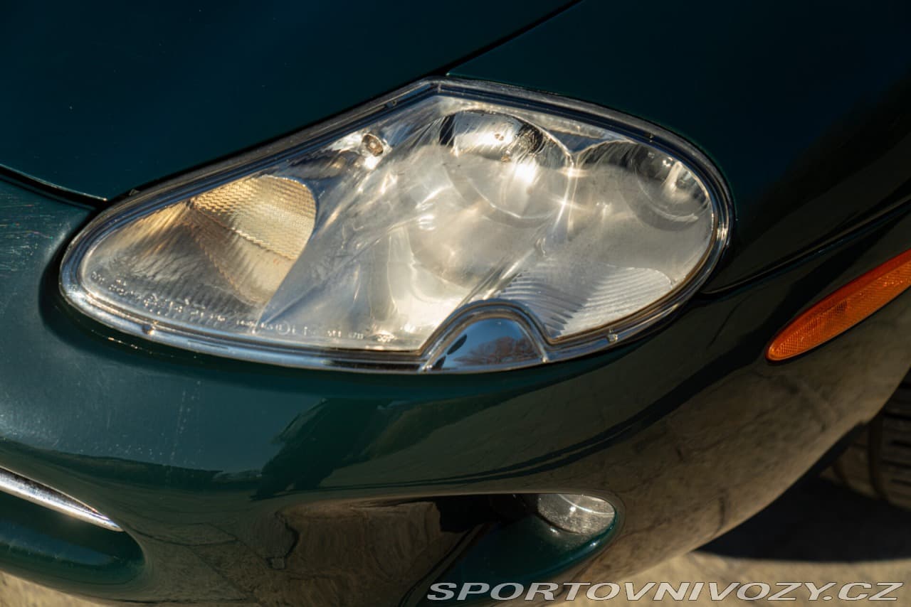 1998 Jaguar XK - 19