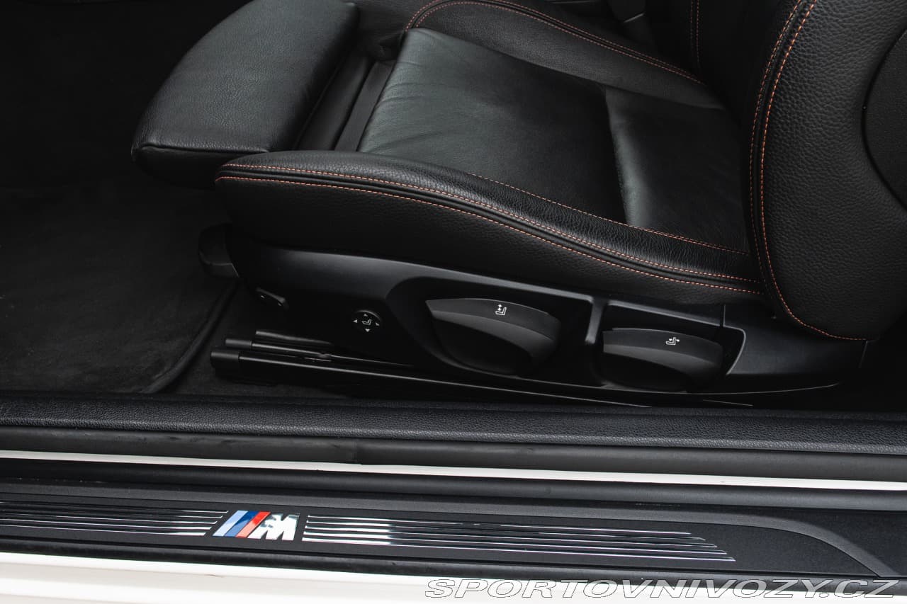 2012 BMW 1-SERIES - 13