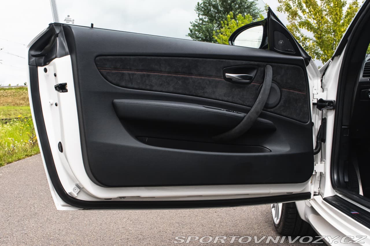 2012 BMW 1-SERIES - 5