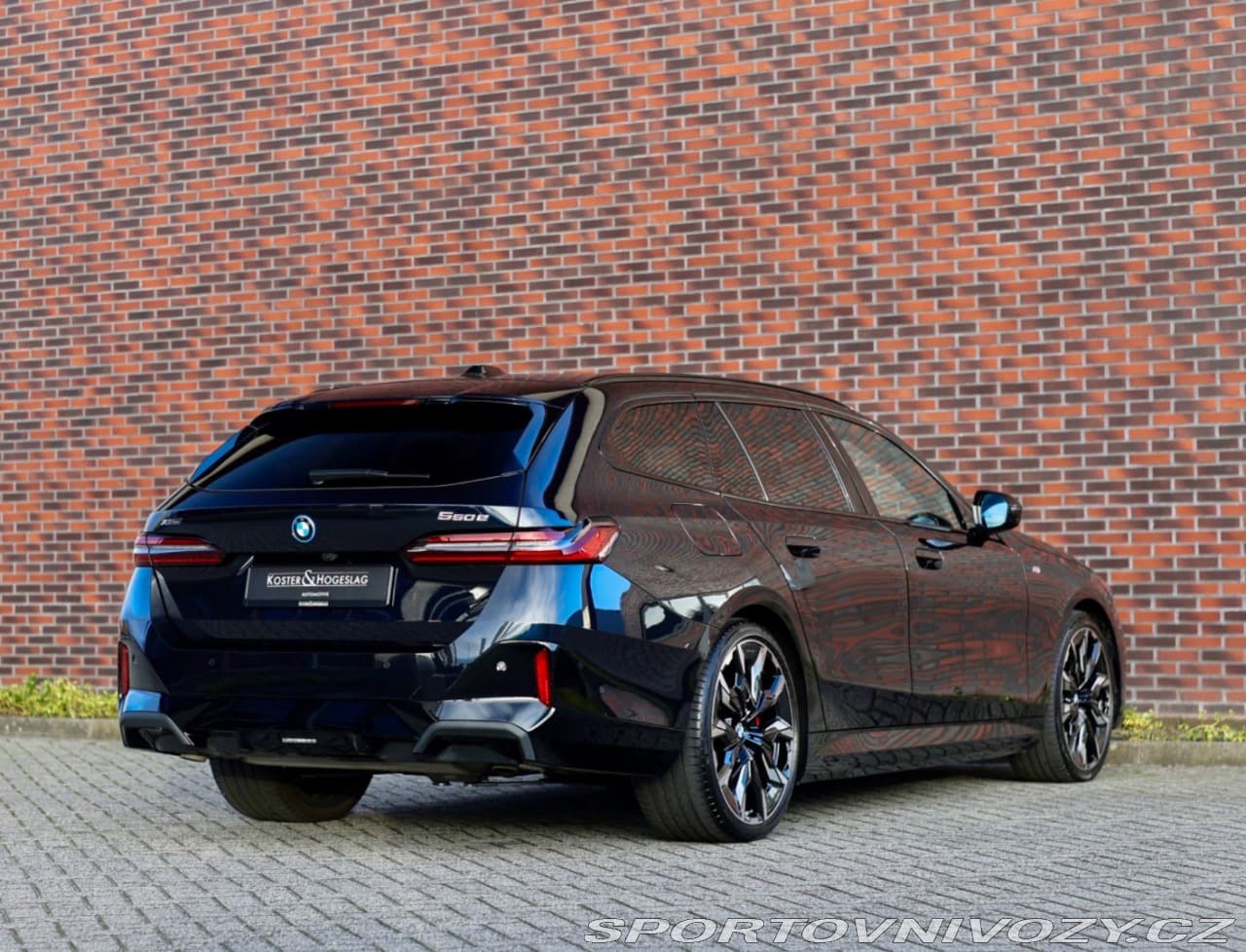 2025 BMW 5-SERIES - 15