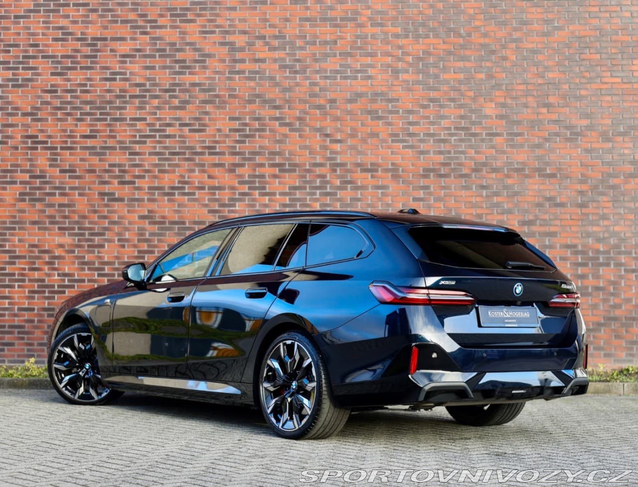 2025 BMW 5-SERIES - 2