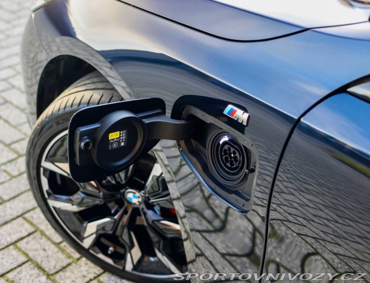 2025 BMW 5-SERIES - 4