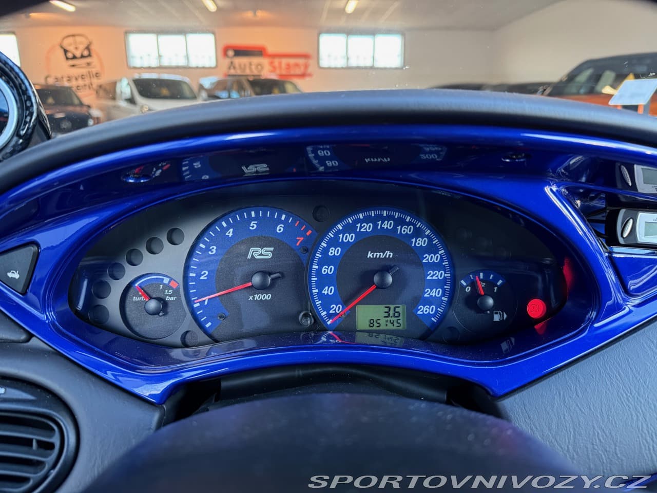 2004 Ford FOCUS - 10