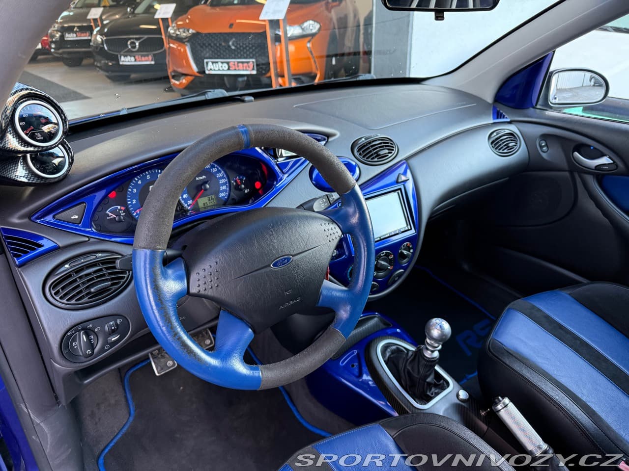 2004 Ford FOCUS - 11