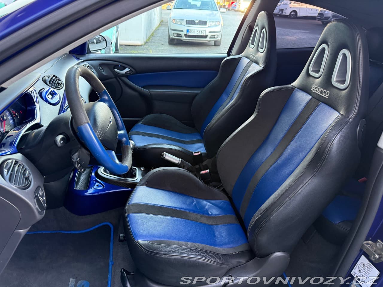 2004 Ford FOCUS - 13