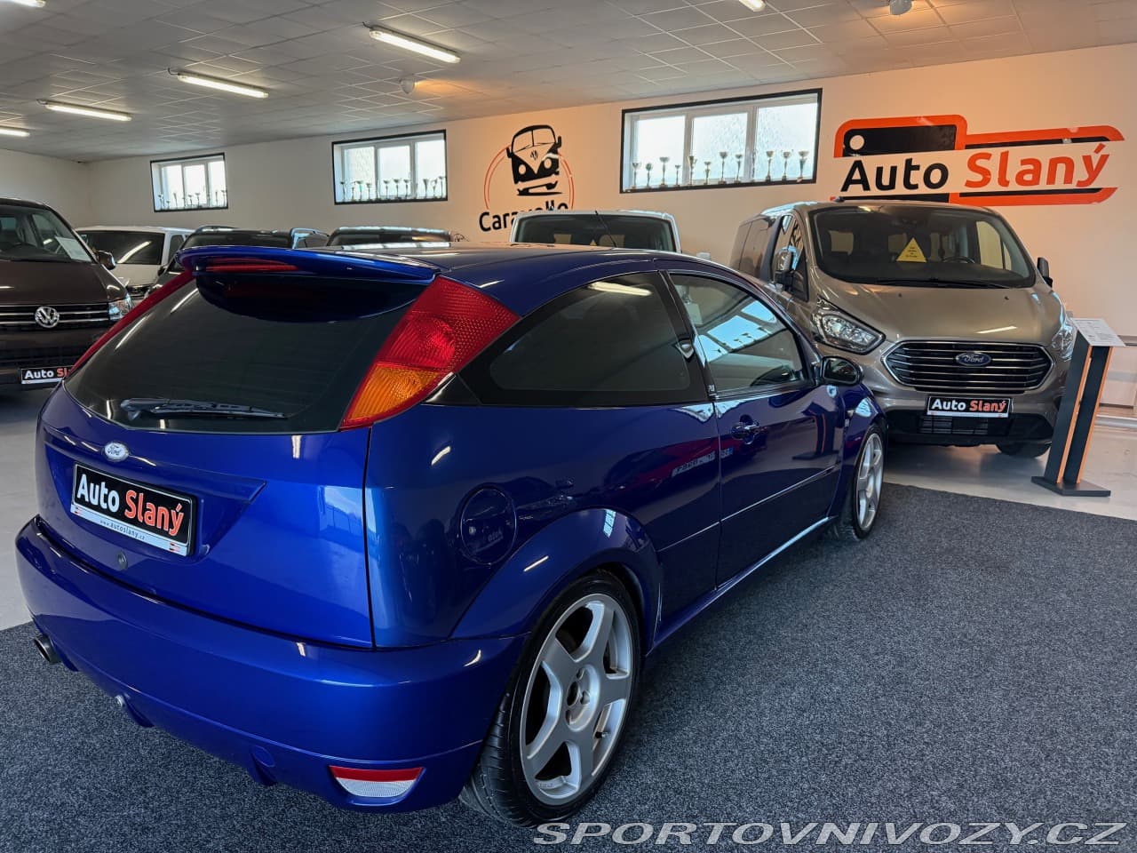 2004 Ford FOCUS - 2