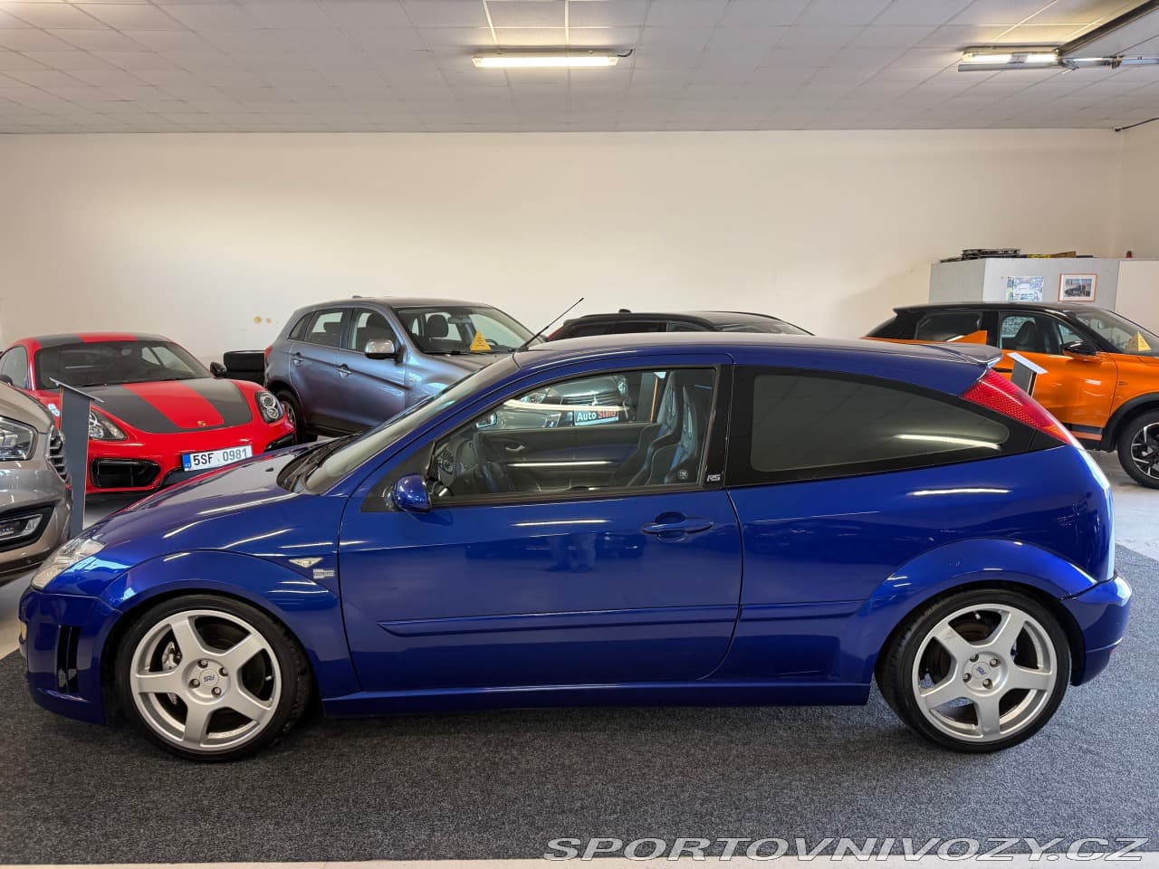 2004 Ford FOCUS - 5