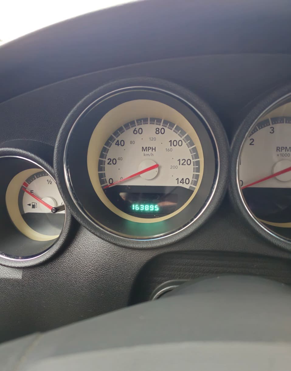 2010 Dodge CHARGER - 5