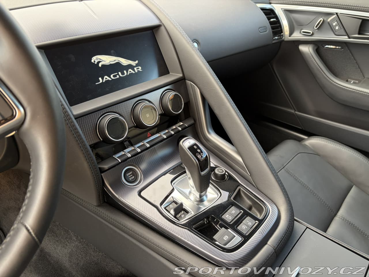 2020 Jaguar F-TYPE - 16