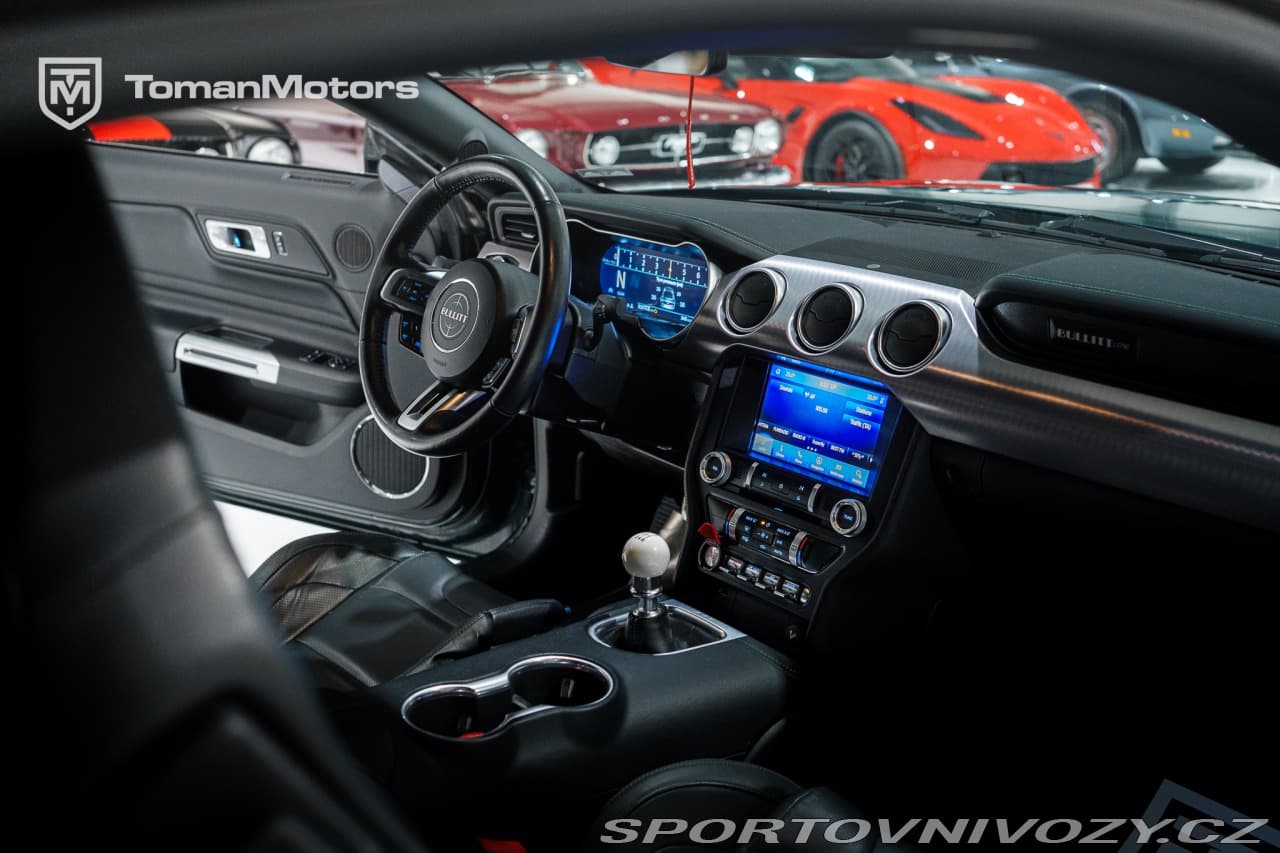 2020 Ford MUSTANG - 11