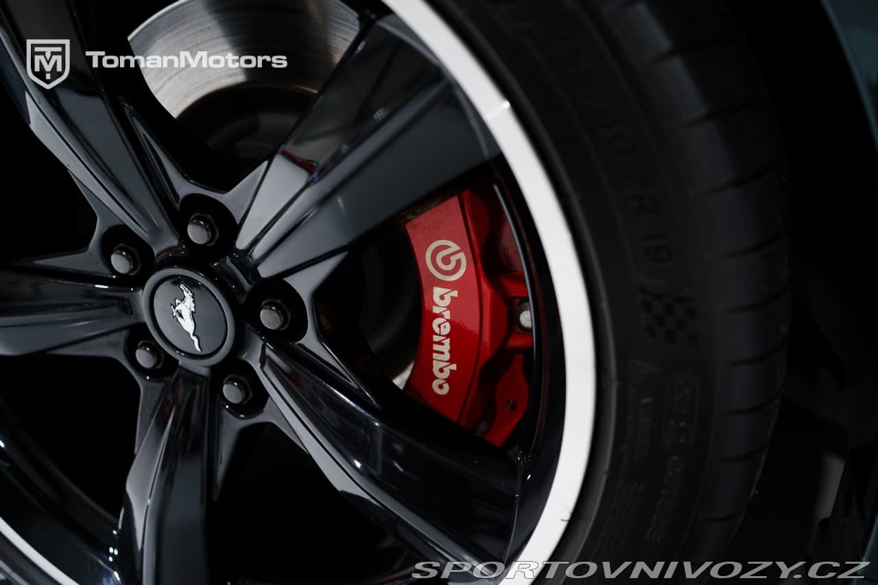 2020 Ford MUSTANG - 17