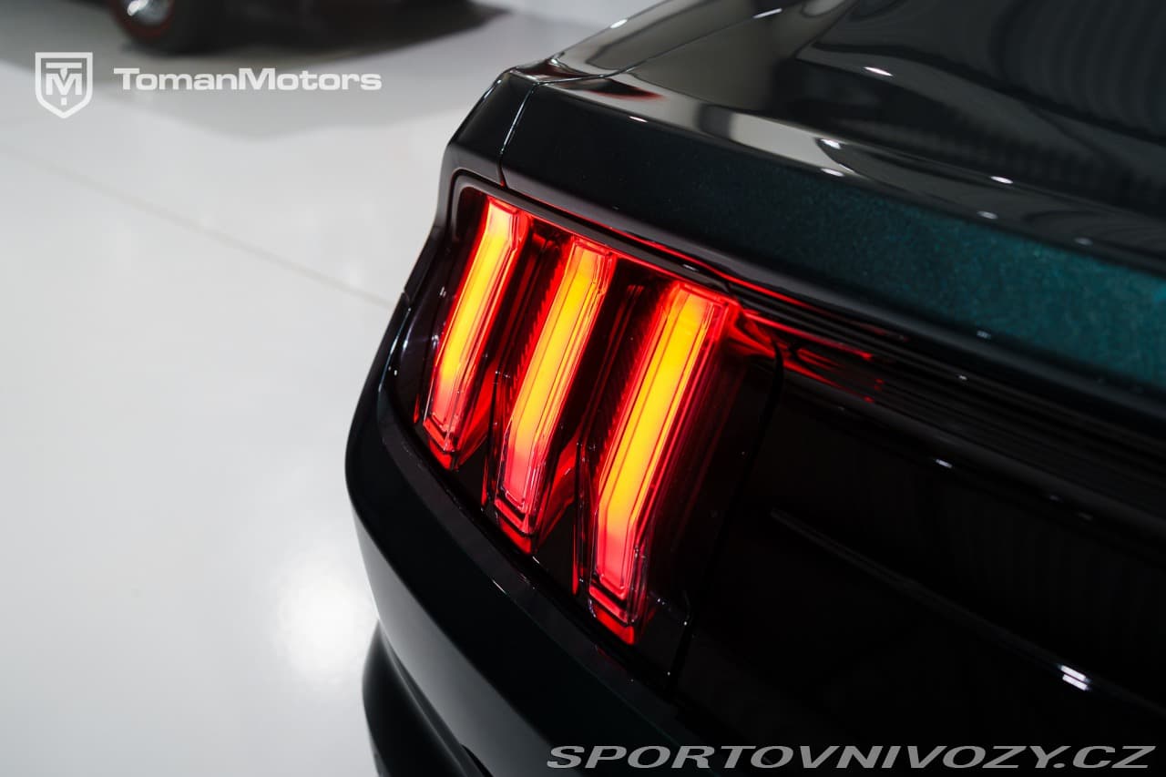 2020 Ford MUSTANG - 18