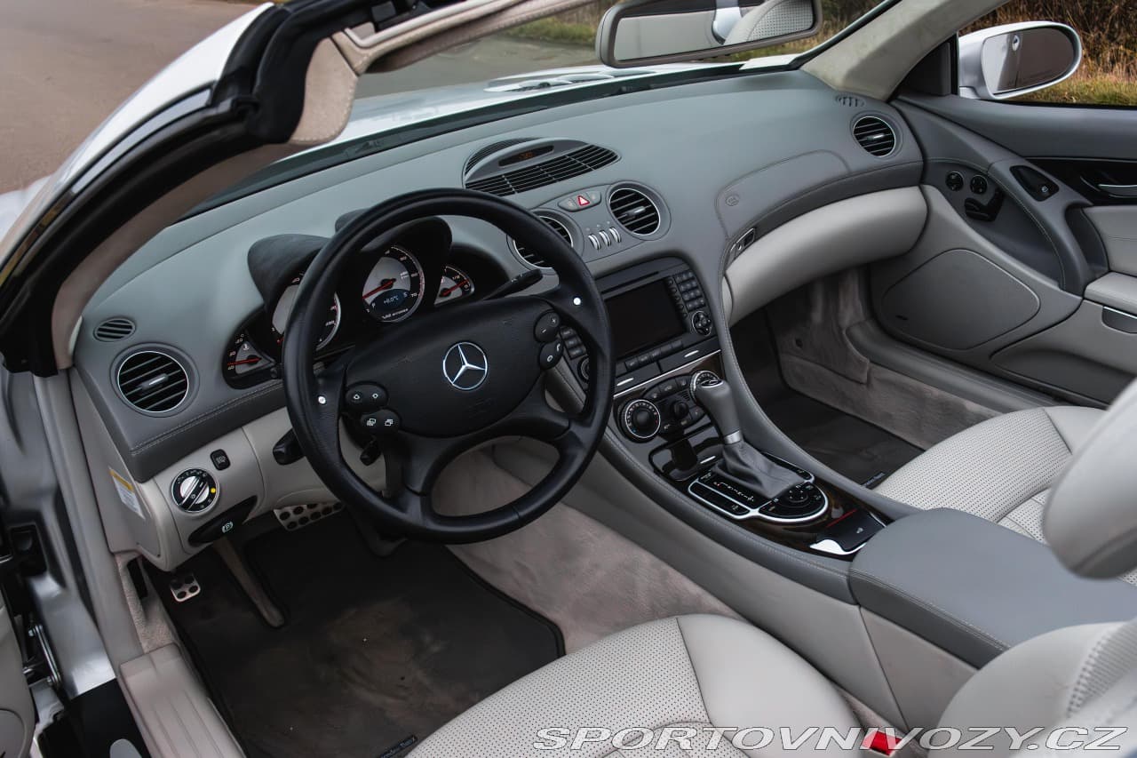 2005 Mercedes-Benz SL - 16