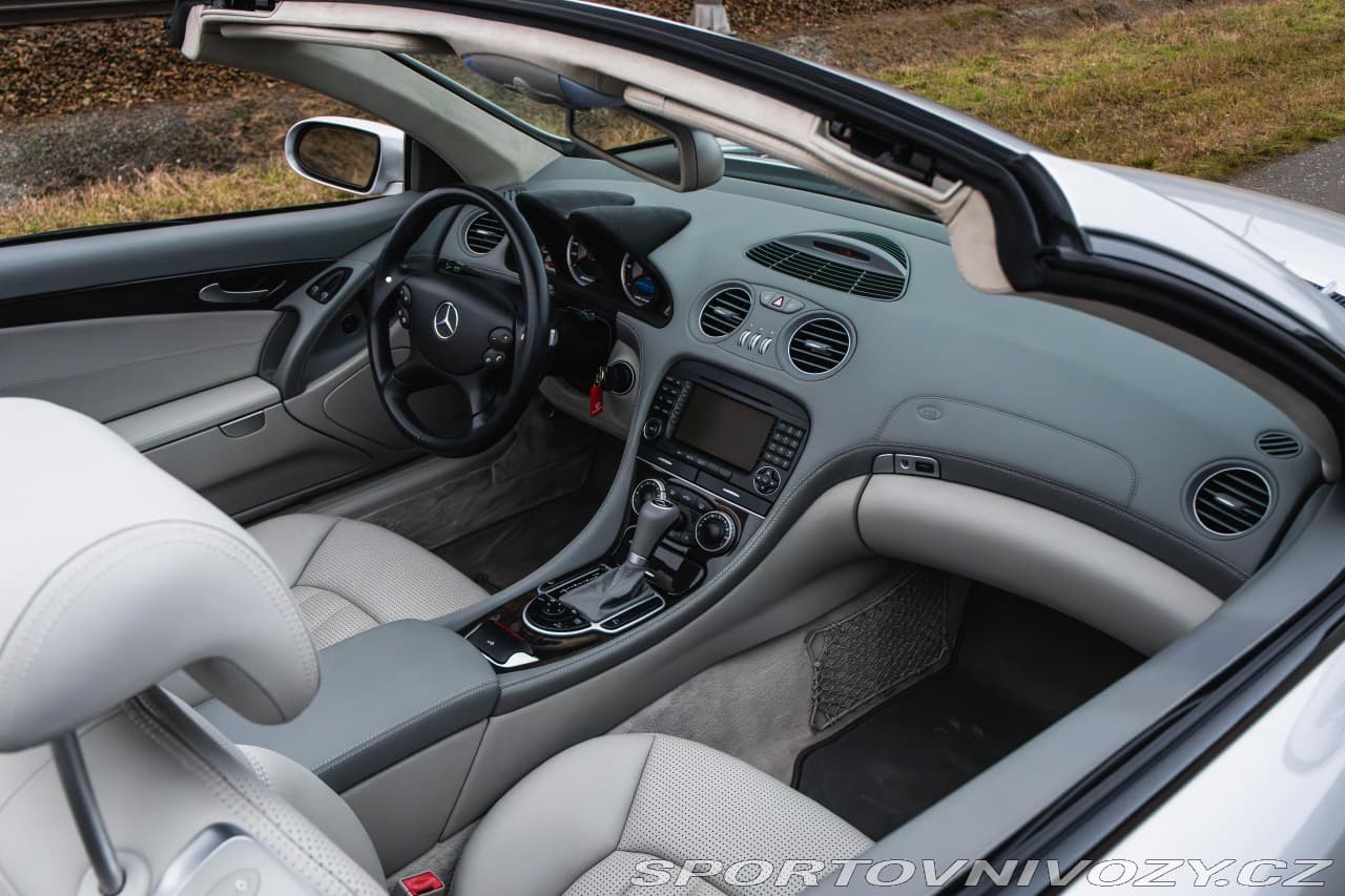 2005 Mercedes-Benz SL - 17