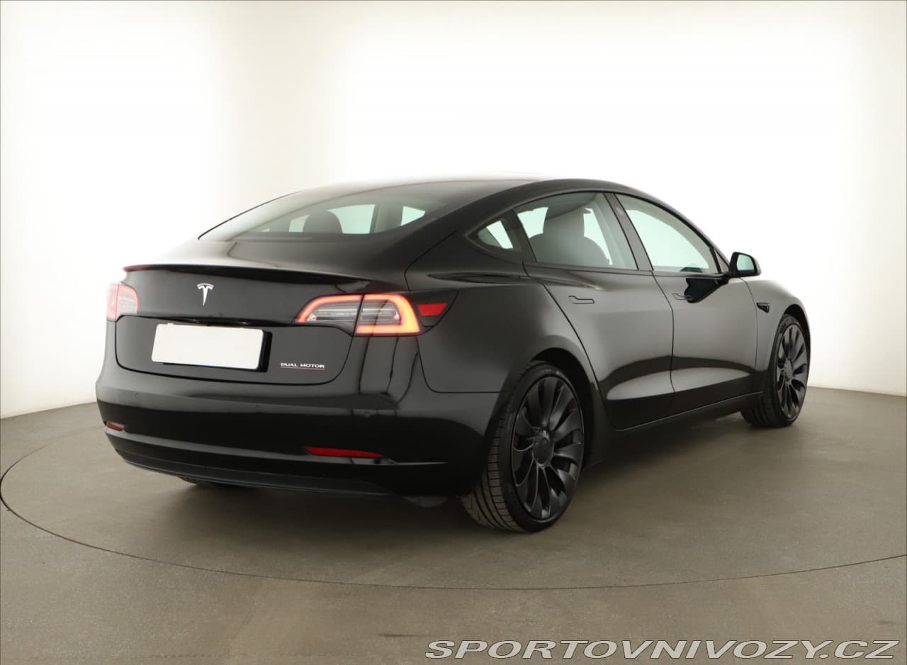 2021 Tesla Model 3 - 17
