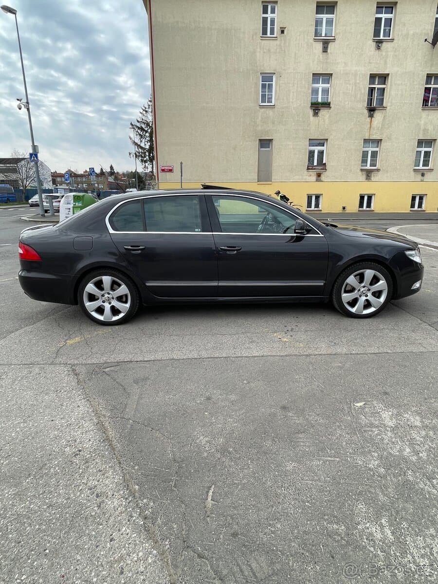 2008 Škoda SUPERB - 17