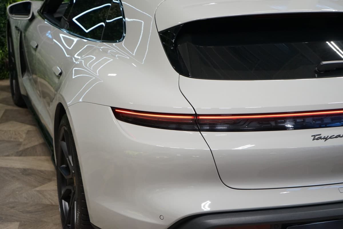 2023 Porsche Taycan - 29