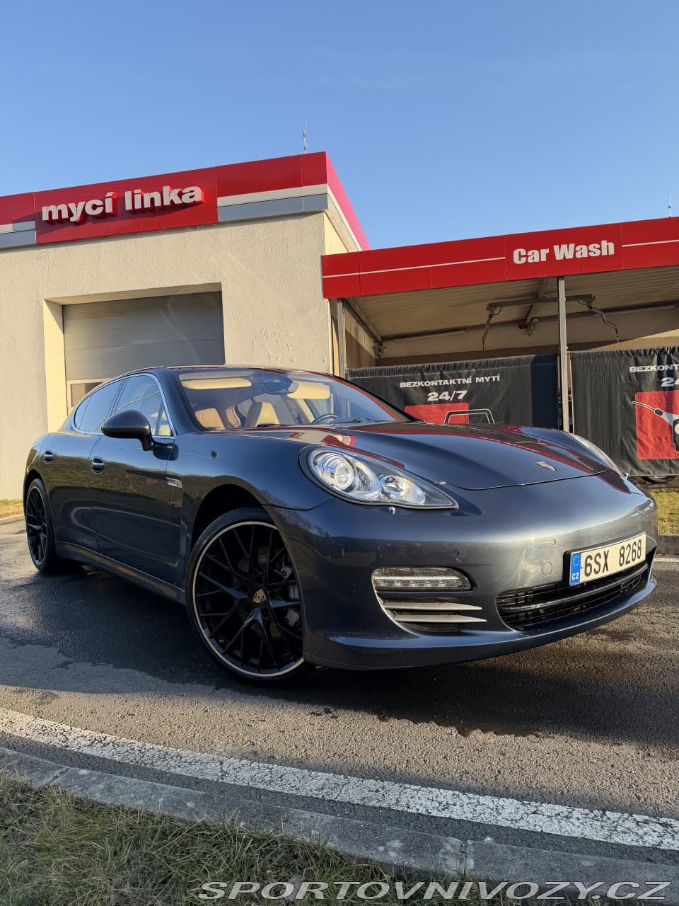 2011 Porsche PANAMERA