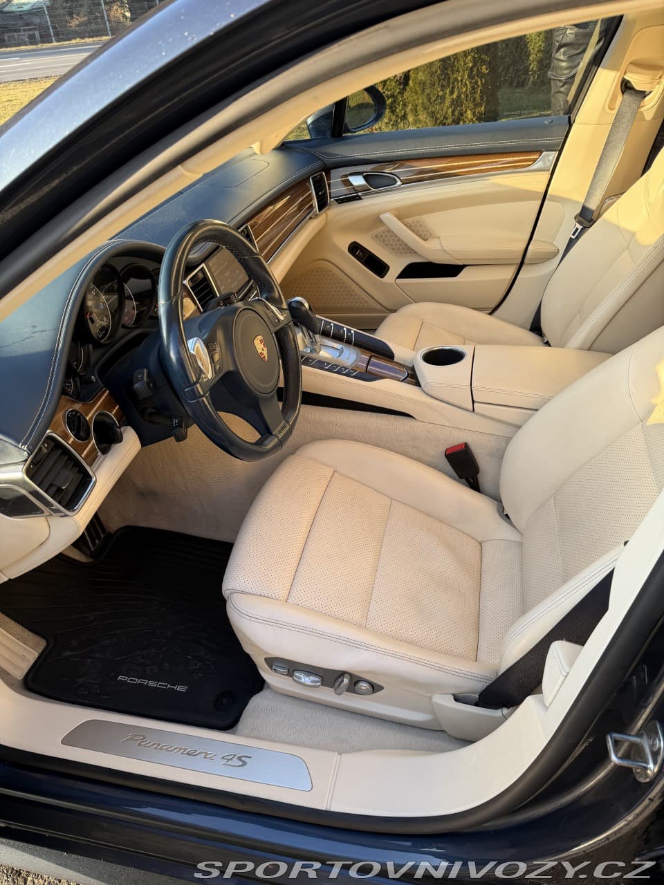 2011 Porsche PANAMERA - 9