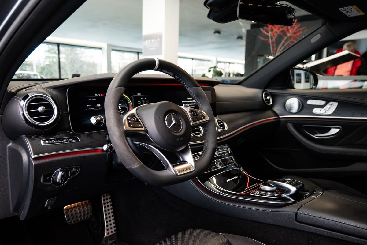 2017 Mercedes-Benz E-CLASS - 5