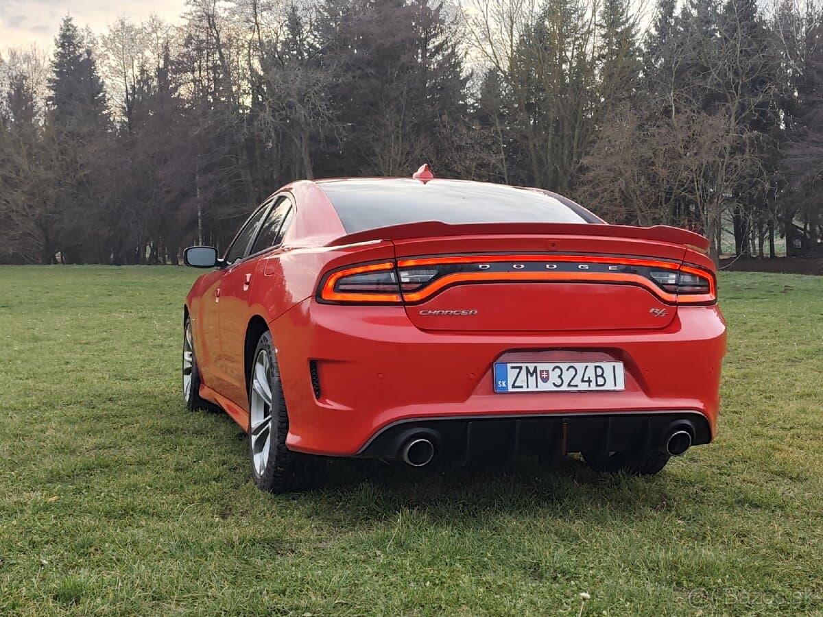 2020 Dodge CHARGER - 11