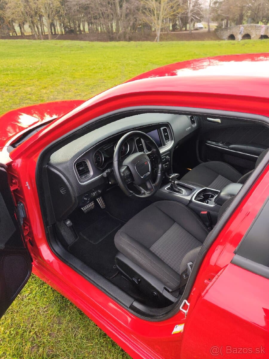 2020 Dodge CHARGER - 4