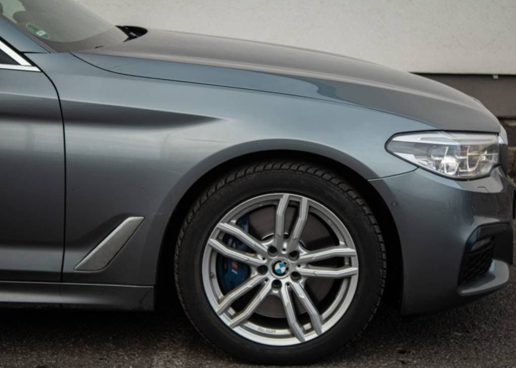 2017 BMW 5-SERIES - 10