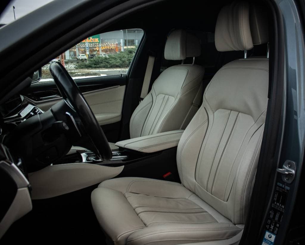 2017 BMW 5-SERIES - 14