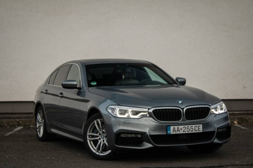 2017 BMW 5-SERIES - 3