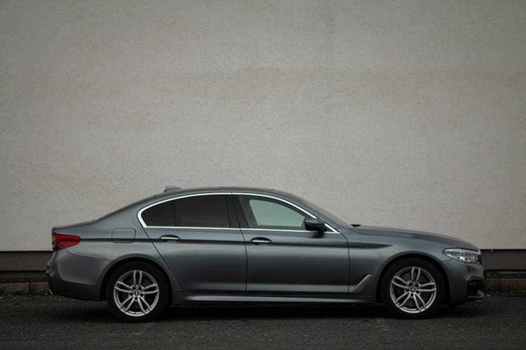 2017 BMW 5-SERIES - 4