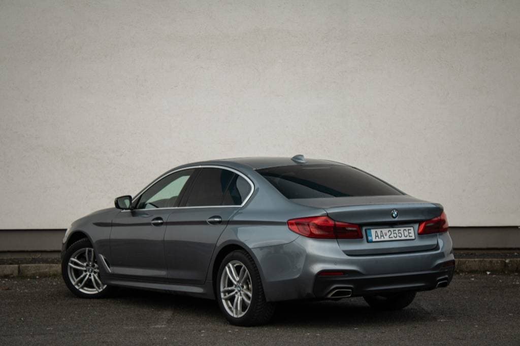 2017 BMW 5-SERIES - 7