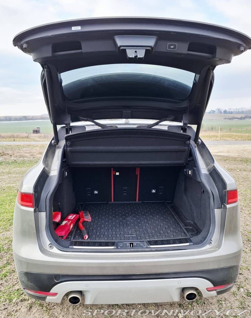 2019 Jaguar F-PACE - 5