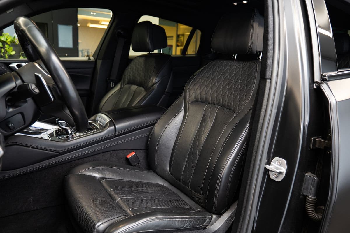 2019 BMW X6 - 8