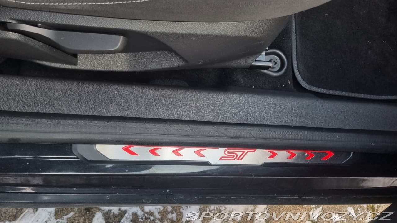 2015 Ford Fiesta - 37