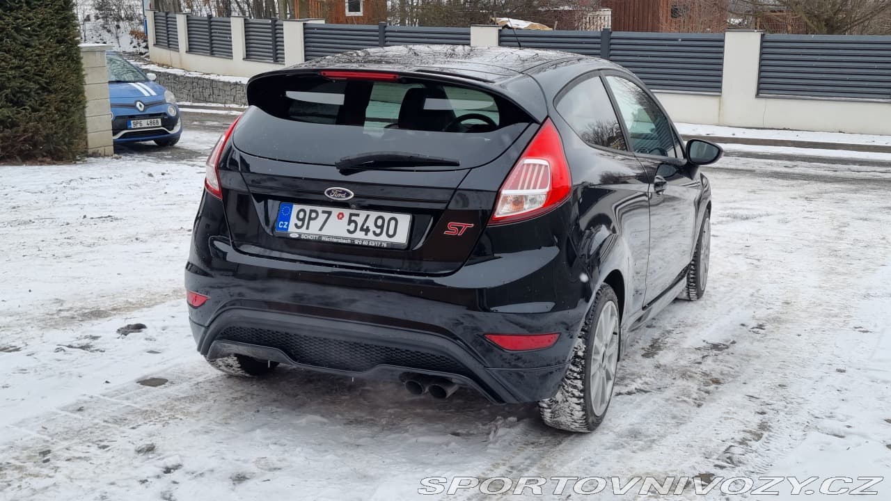 2015 Ford Fiesta - 10