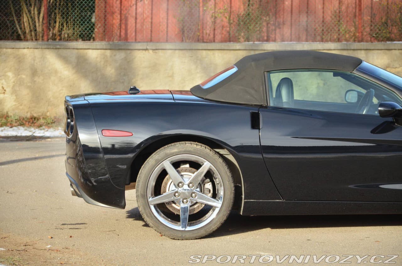 2005 Chevrolet Corvette - 15