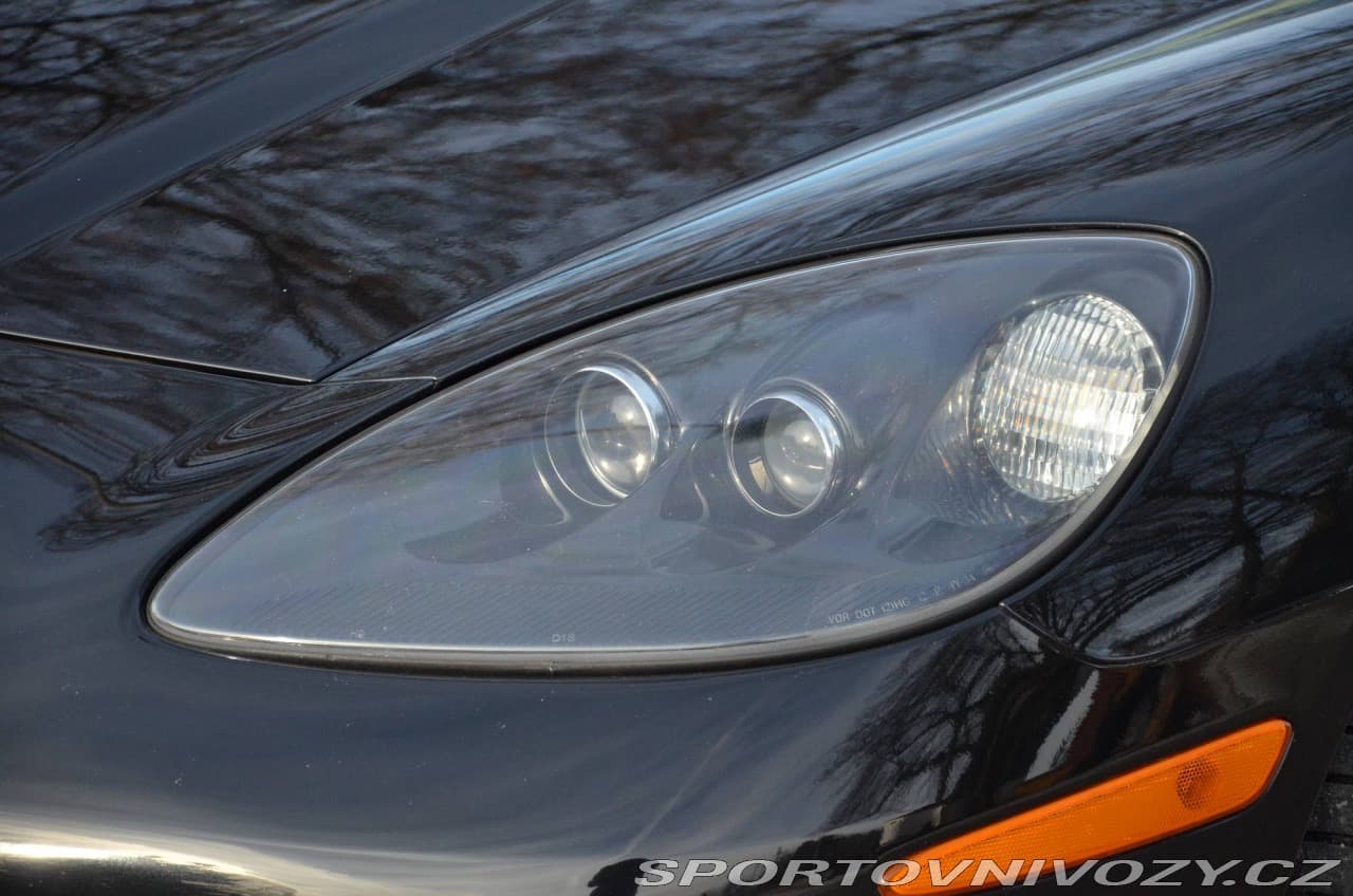 2005 Chevrolet Corvette - 19