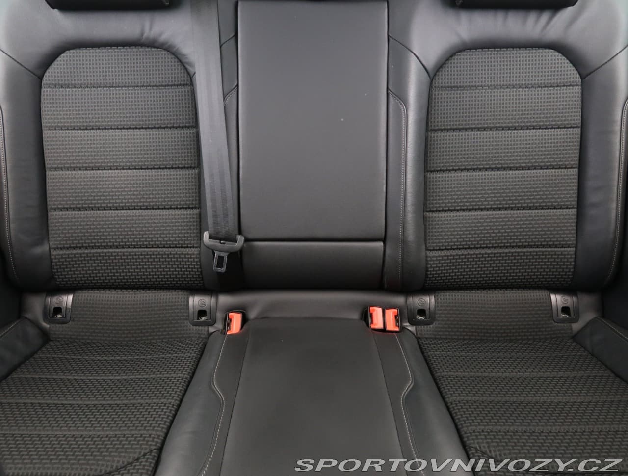 2015 Volkswagen Golf - 10