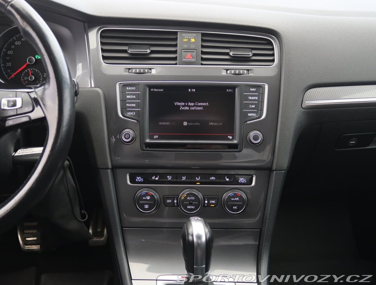 2015 Volkswagen Golf - 12