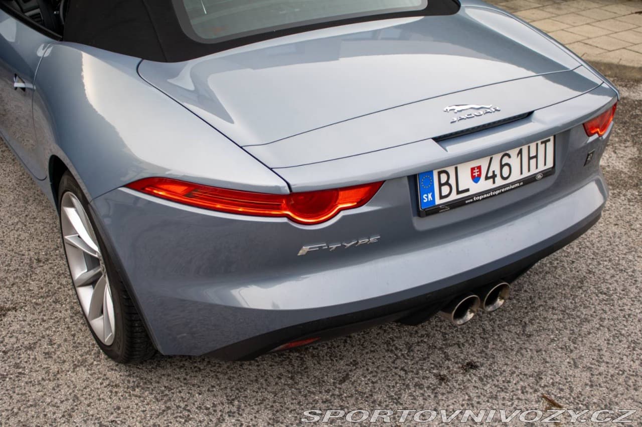 2014 Jaguar F-TYPE - 17