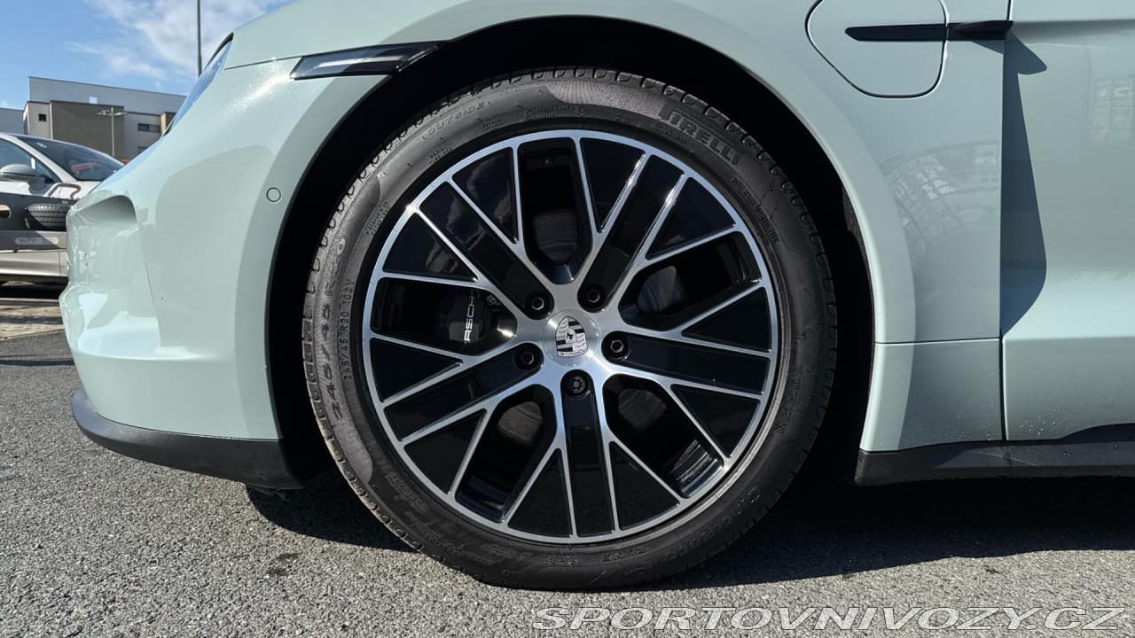 2025 Porsche Taycan - 25