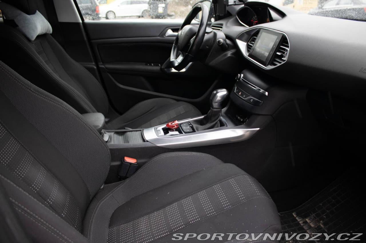 2017 Peugeot 308 - 12